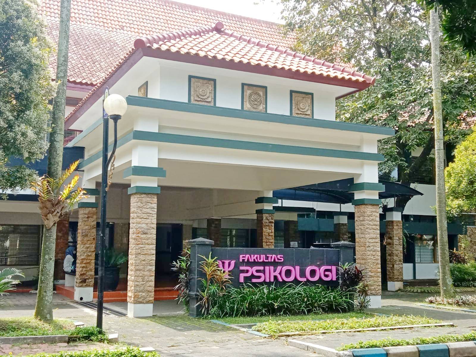 Gedung FPSI UM.